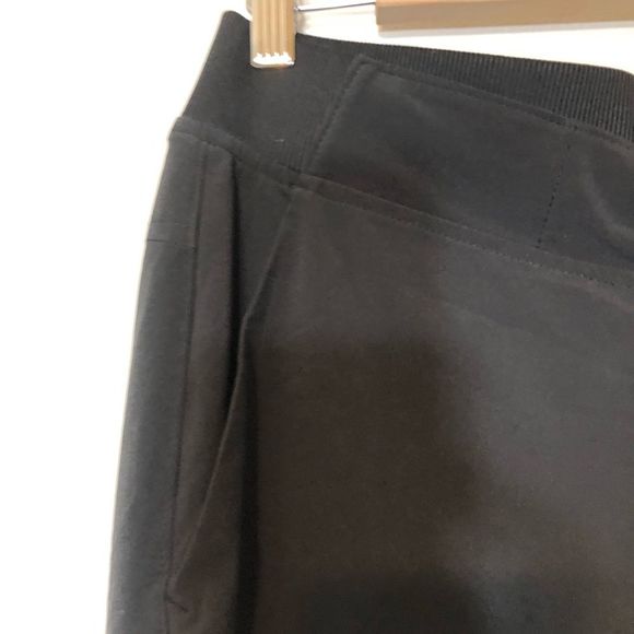Athleta Straight Leg Black Pants Size 8 - Picture 3 of 7